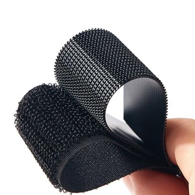 Cintas de gancho y bucle de plástico transparentes reutilizables con opciones OEM aceptables adecuadas para diversas aplicaciones industriales